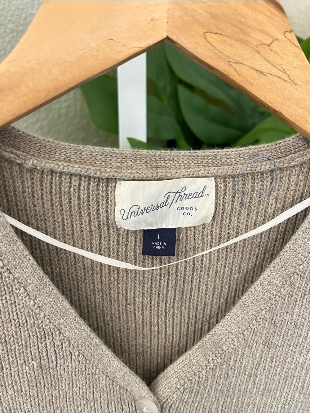 🤎 Light Brown Button Front Sweater Vest L | Universal Thread - Picture 3 of 6